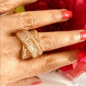 Gold rose ring